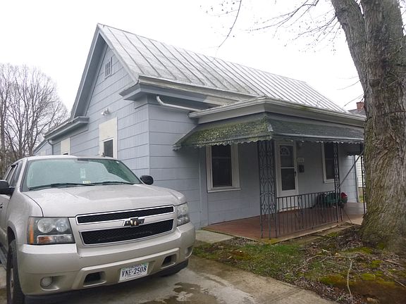 2nd image of 1326 N Main St