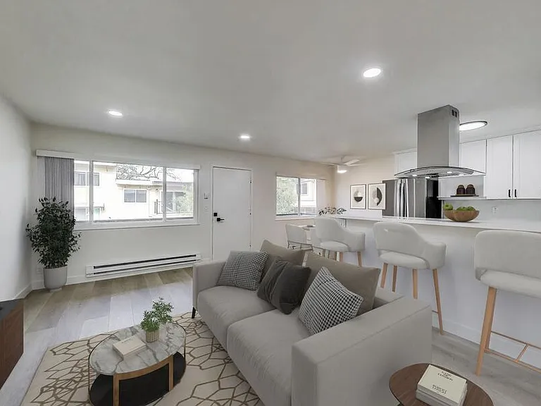698 N Santa Cruz Avenue — Photo 6