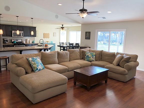5th image of 5901 Bouchaine Dr
