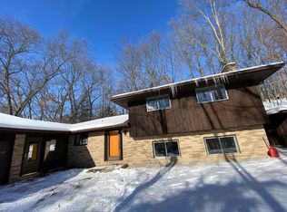 6665 Tanglewood Dr SE, Grand Rapids, MI 49546