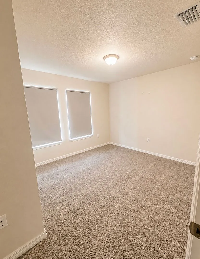Spacious 4-Bedroom Home for Rent in Palm Bay! — Photo 4