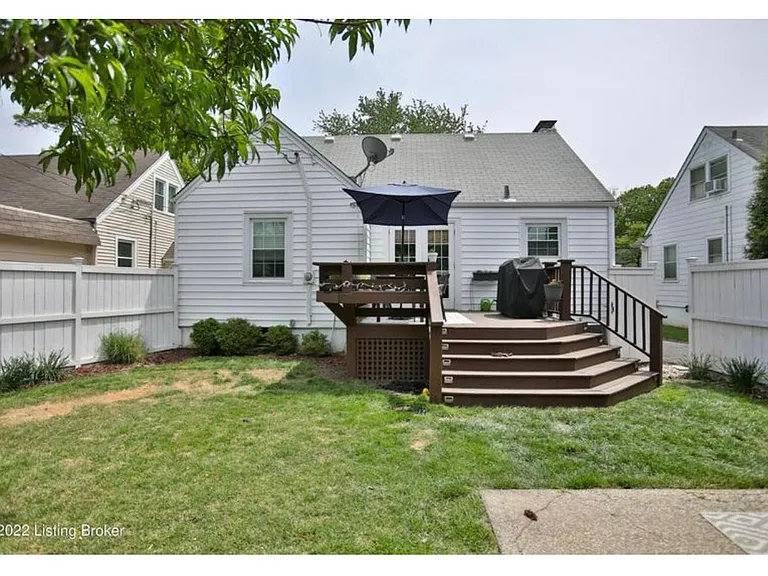 4215 Churchill Rd — Photo 22