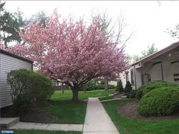 Q7 Avon Dr, East Windsor, NJ 08520