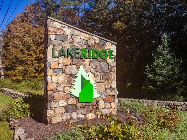 62 Woodside Circle #62, Torrington, CT 06790