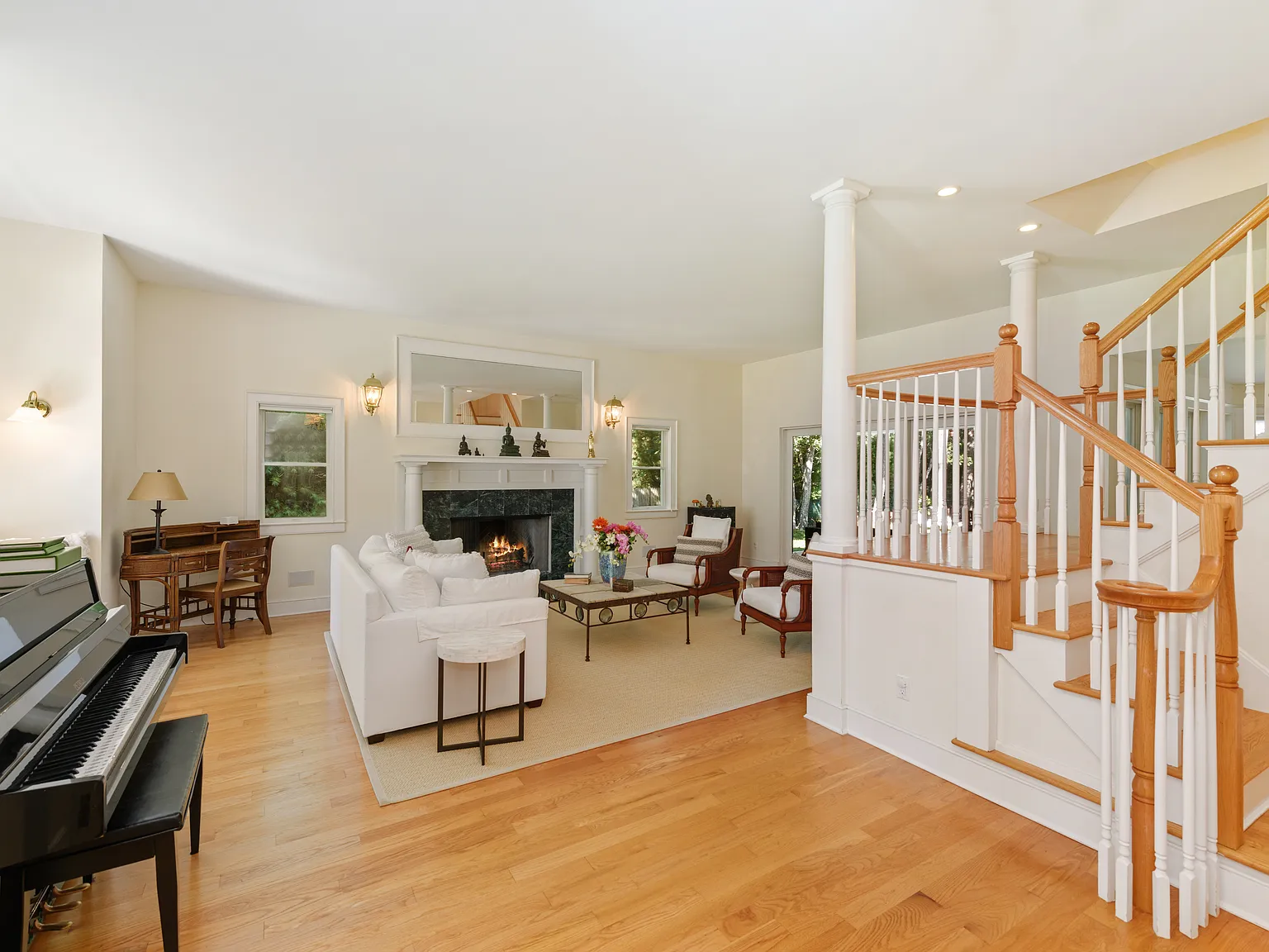 Wainscott Post Modern — Photo 4