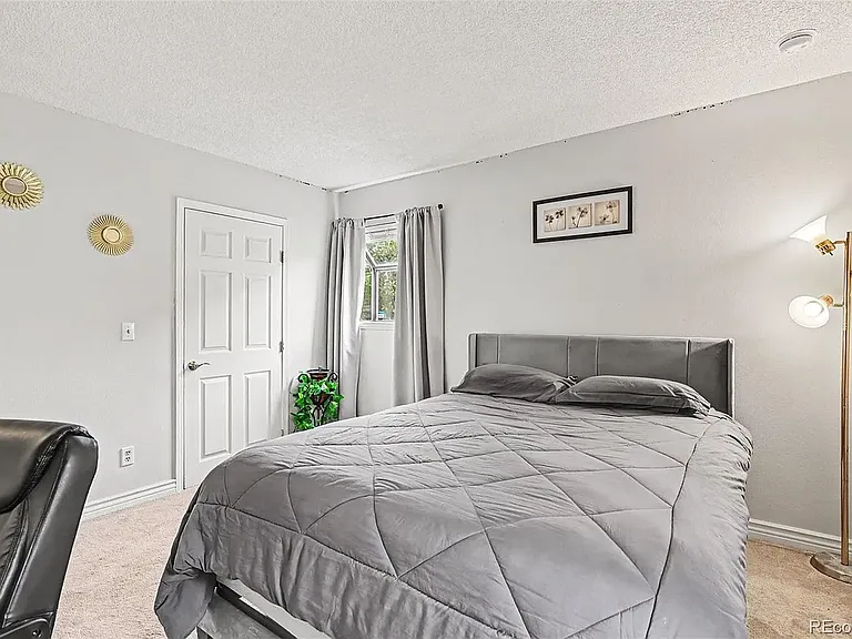 8335 Fairmount Dr — Photo 6
