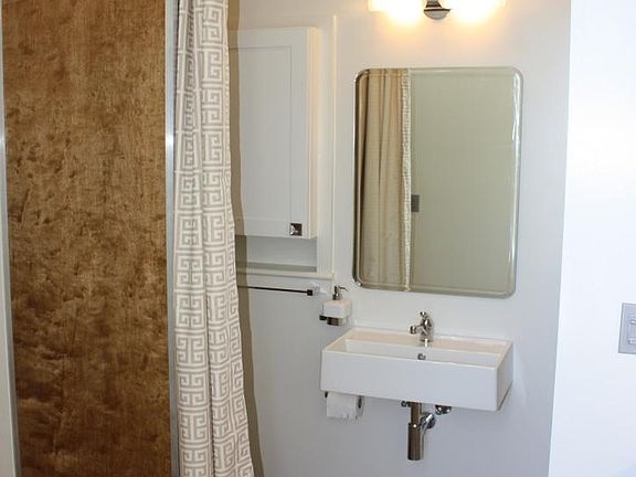 5th image of 1736 Polk St #113