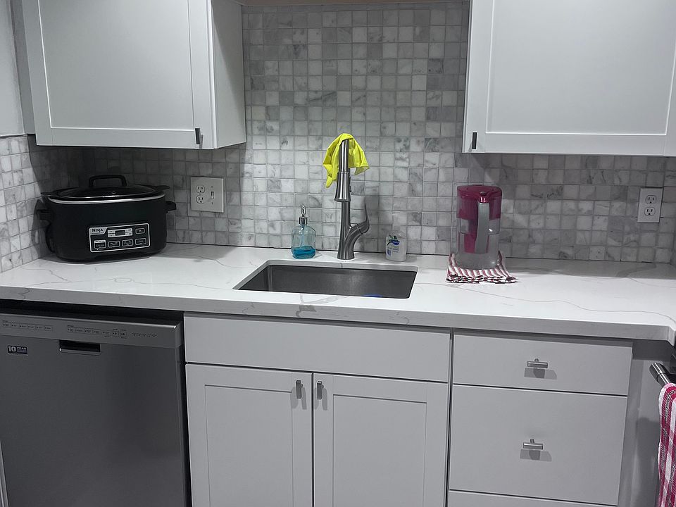 1st image of 610 Tennis Club Dr APT 406