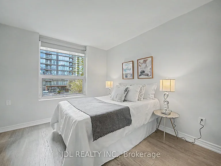 31 Brunel Ct #Townhouse 8 — Photo 18