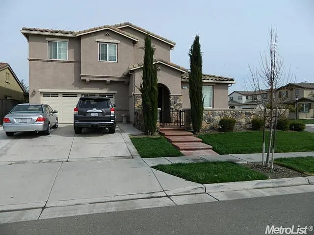 2213 Armus St photo 1