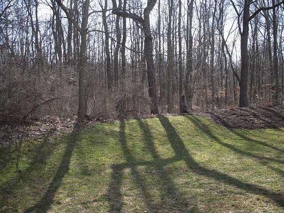 3rd image of 39 Fairvale Dr