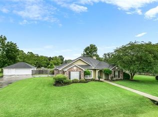 40008 Gill Dr, Ponchatoula, LA 70454