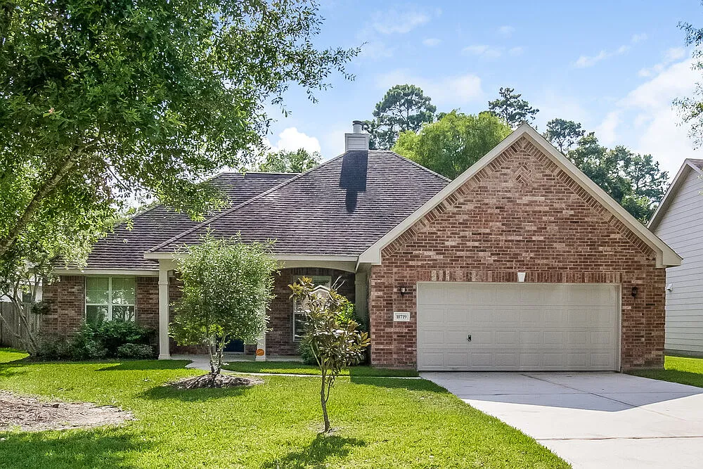 3 bed, 2.0 bath, 1639 sqft, $1,900 — Photo 1