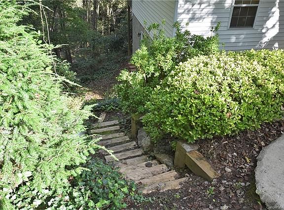 4th image of 56 Cedarwood Dr