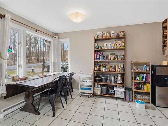 4th image of 134 Poole Rd