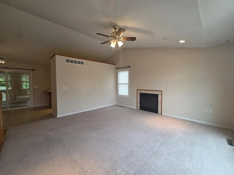 601 Tallgrass Dr — Photo 6