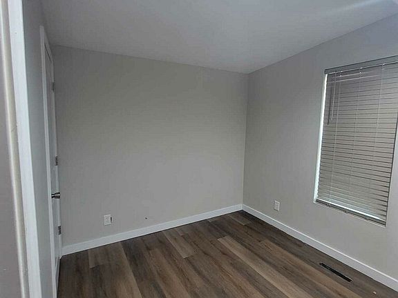 4th image of 1706 Shelby St