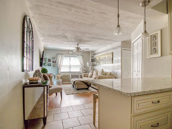 3rd image of 20 Cliff St APT 8R