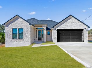 112 Ephraim McLane, Blanco, TX 78606