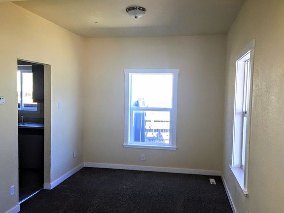 4th image of 415 10th Ave