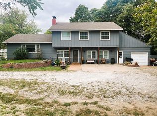 424 N Oak St, Garnett, KS 66032