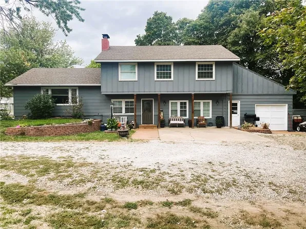424 N Oak St, Garnett, KS 66032