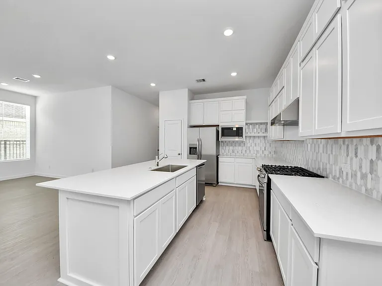 27443 Sunterra Village Dr — Photo 15