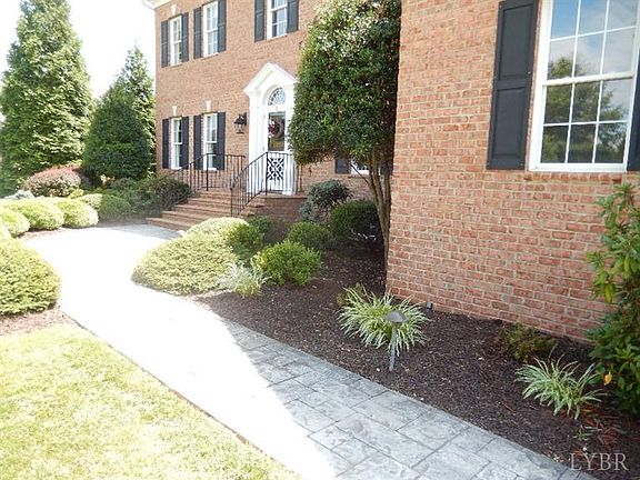 4th image of 1330 Somerset Dr