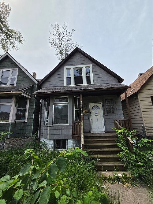 1st image of 225 W 112th St