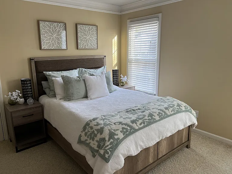 3rd Bedroom with Queen Bed