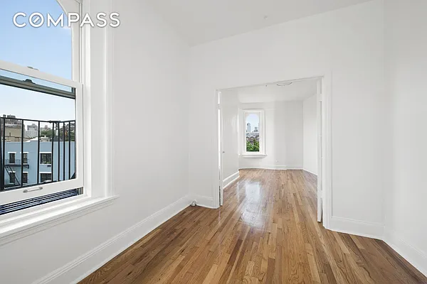 Rented by Compass | media 13