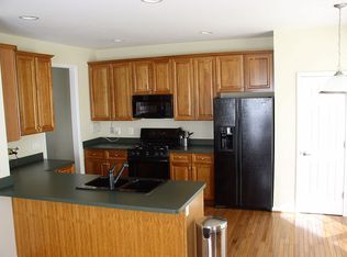 22697 Lamoreaux Landing Sq, Ashburn, VA 20148