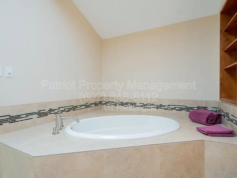 10640 E Vogel Ave — Photo 27