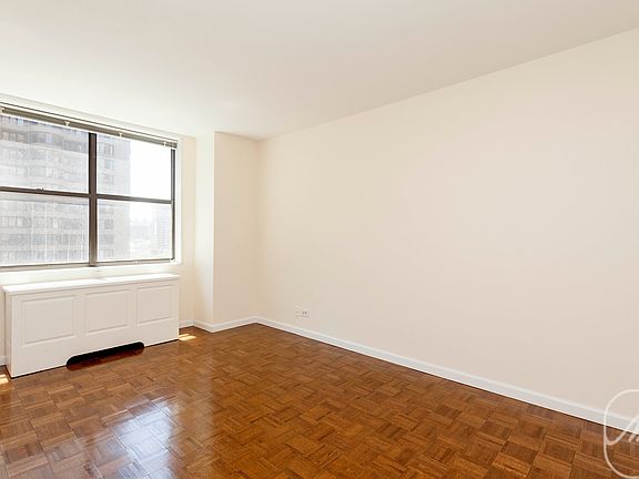 3rd image of 330 E 39th St APT 8B