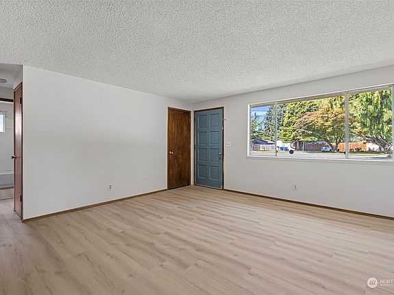 2nd image of 1123 Railroad Avenue