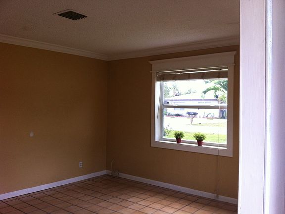 4th image of 1026 NW 4th Ave