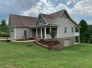 158 Hill Top Acres Dr, Mars Hill, NC 28754