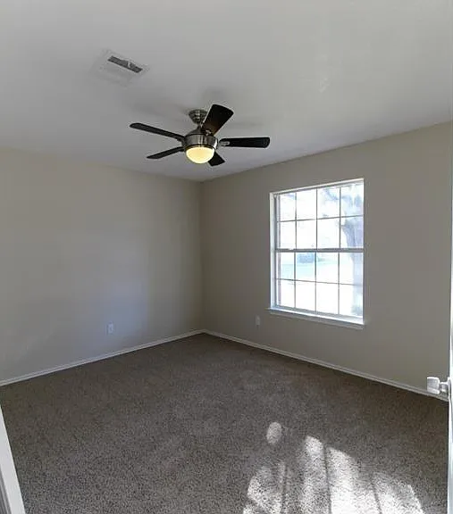 Vol Walker Dr — Photo 16