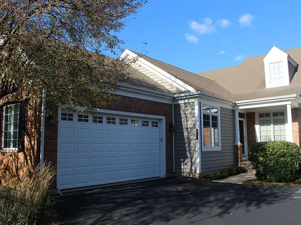 4201 Weatherstone Rd, Crystal Lake, IL 60014