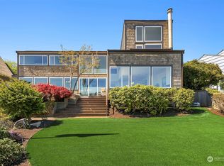 16016 Beach Dr NE, Lake Forest Park, WA