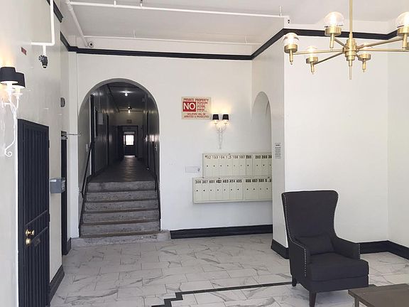 2nd image of 758 S Ardmore Ave APT 504