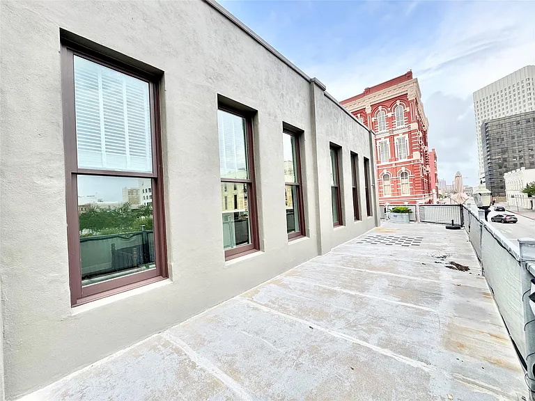 219 22nd St #1 — Photo 33