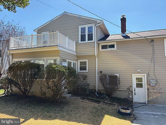 4th image of 1920 Rollingwood Rd