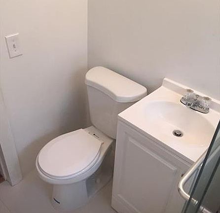 5th image of 15720 NE 15th Ave