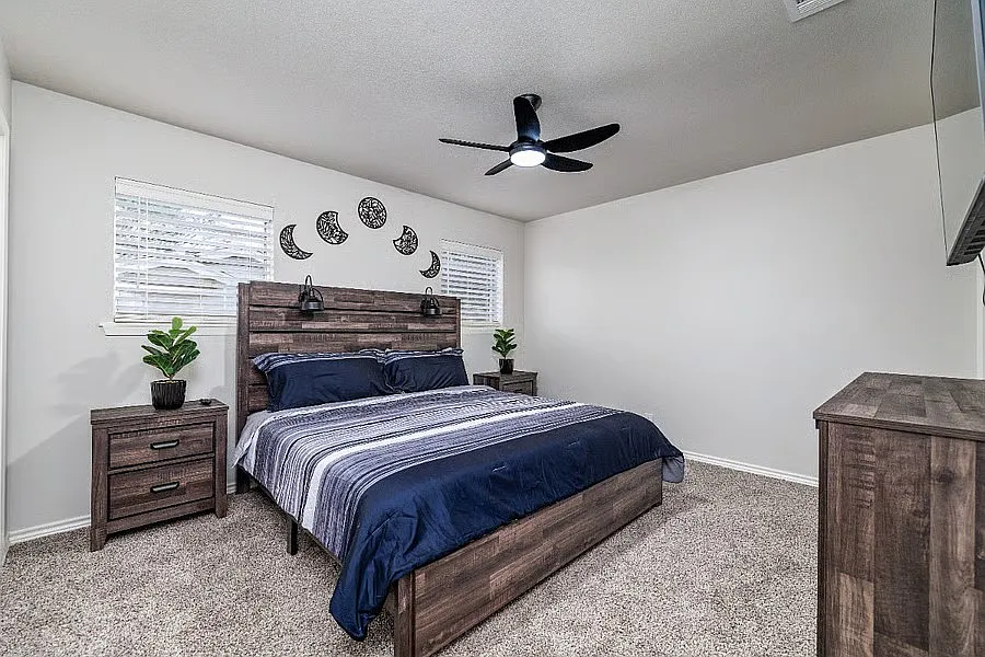 5 bed, 2968 sqft, $3,500 — Photo 4