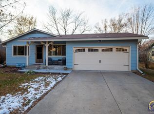 3329 SW Arrowhead Rd, Topeka, KS 66614
