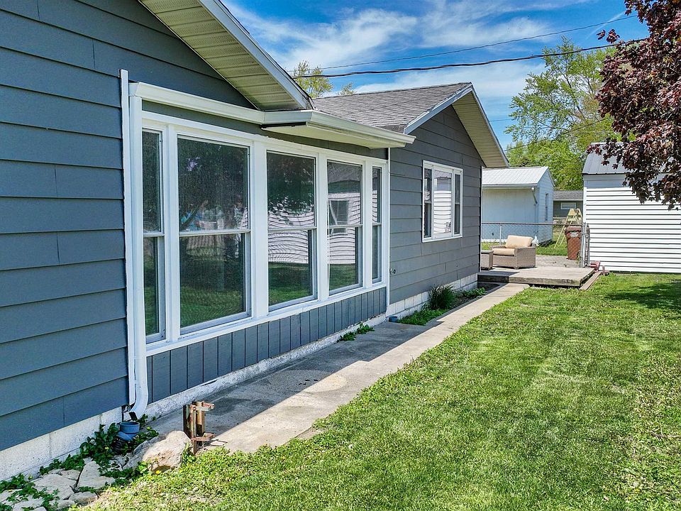 525 Twin Lakes Ave, Monticello, IN 47960 Zillow