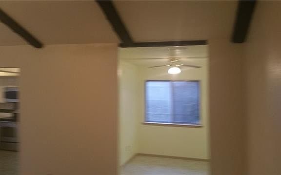 3rd image of 1001 Grant Dr