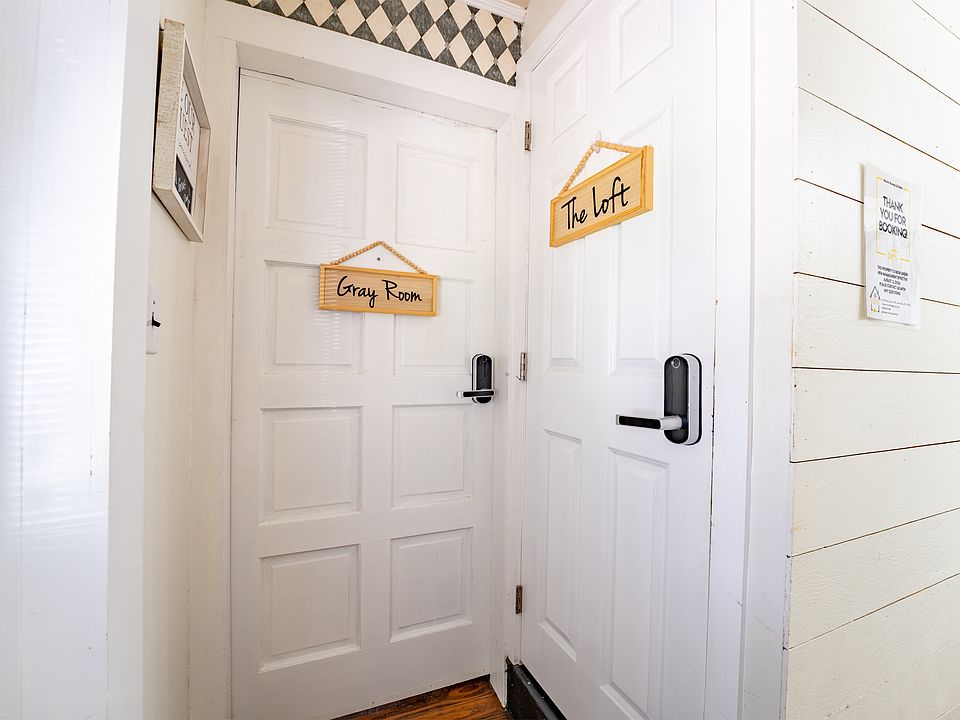1st image of 714 E Jefferson St #3