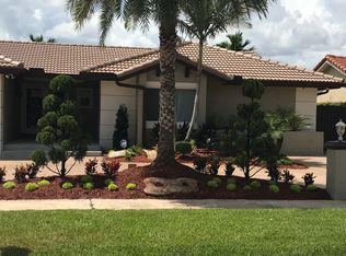 20138 NW 58th Pl, Hialeah, FL 33015